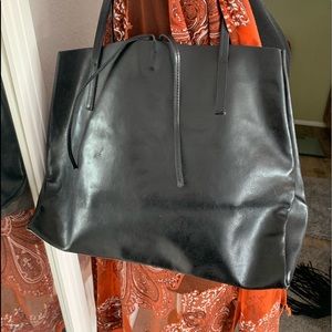 Black leather Tote